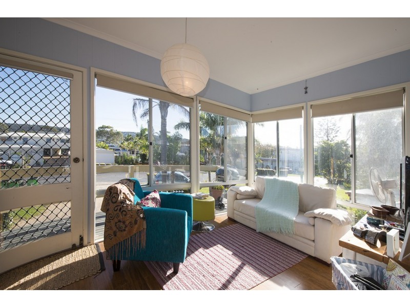 2 12 CHAPMAN AVENUE, Merimbula NSW 2548