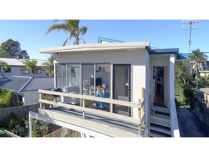 2 12 CHAPMAN AVENUE, Merimbula NSW 2548