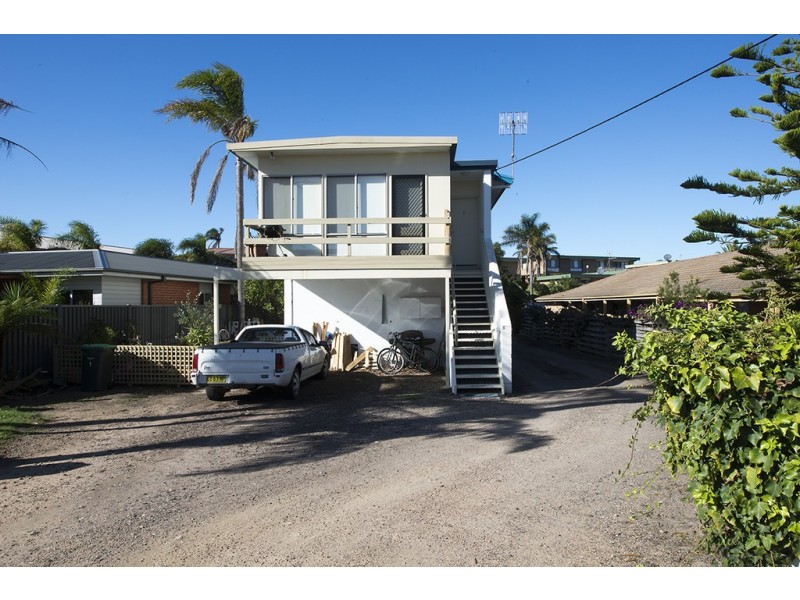 2 12 CHAPMAN AVENUE, Merimbula NSW 2548