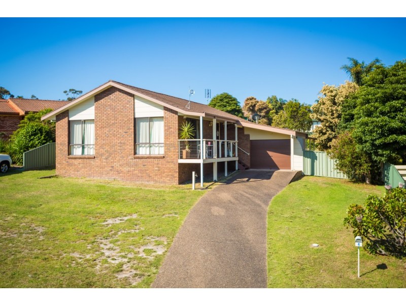 4 Telopea Crescent, Tura Beach NSW 2548