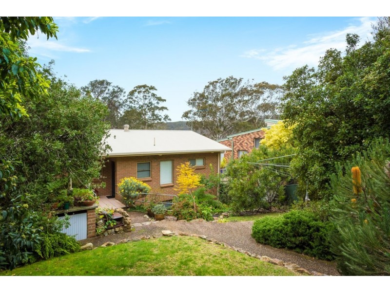 8 CORAKI DRIVE, Pambula Beach NSW 2549