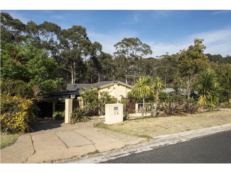 54 SURF CIRCLE, Tura Beach NSW 2548