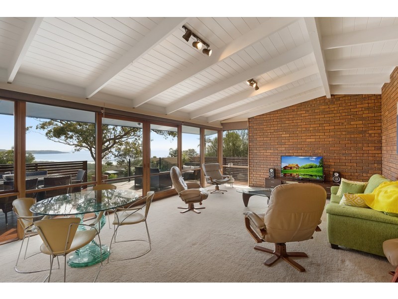 7 SEAVIEW PLACE, Tura Beach NSW 2548