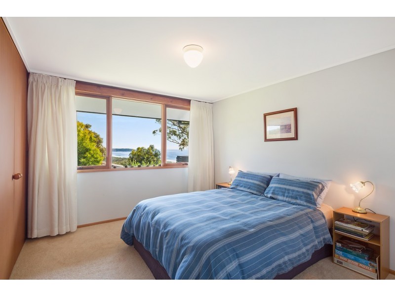 7 SEAVIEW PLACE, Tura Beach NSW 2548