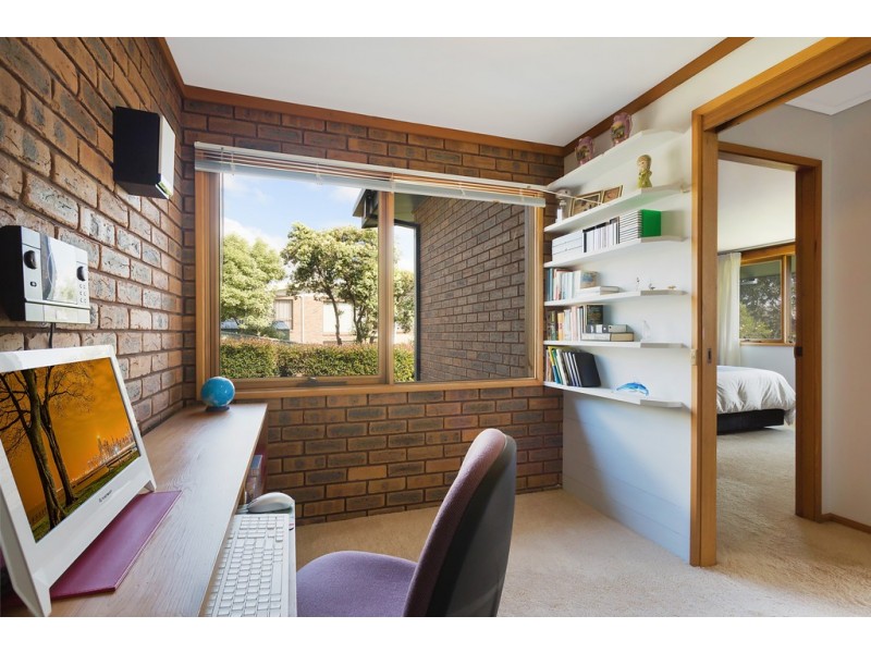 7 SEAVIEW PLACE, Tura Beach NSW 2548