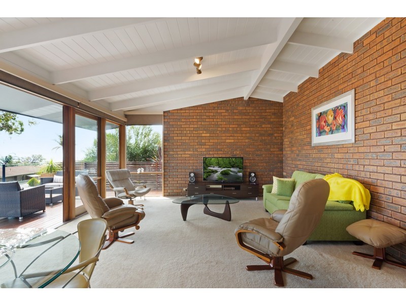 7 SEAVIEW PLACE, Tura Beach NSW 2548