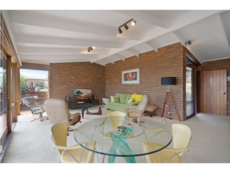 7 SEAVIEW PLACE, Tura Beach NSW 2548