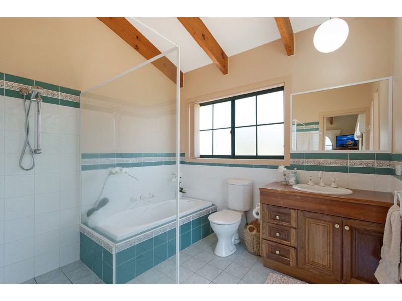 100 PACIFIC WAY, Tura Beach NSW 2548