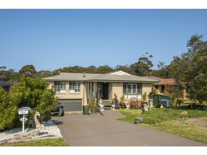 18 ELIZABETH PARADE, Tura Beach NSW 2548