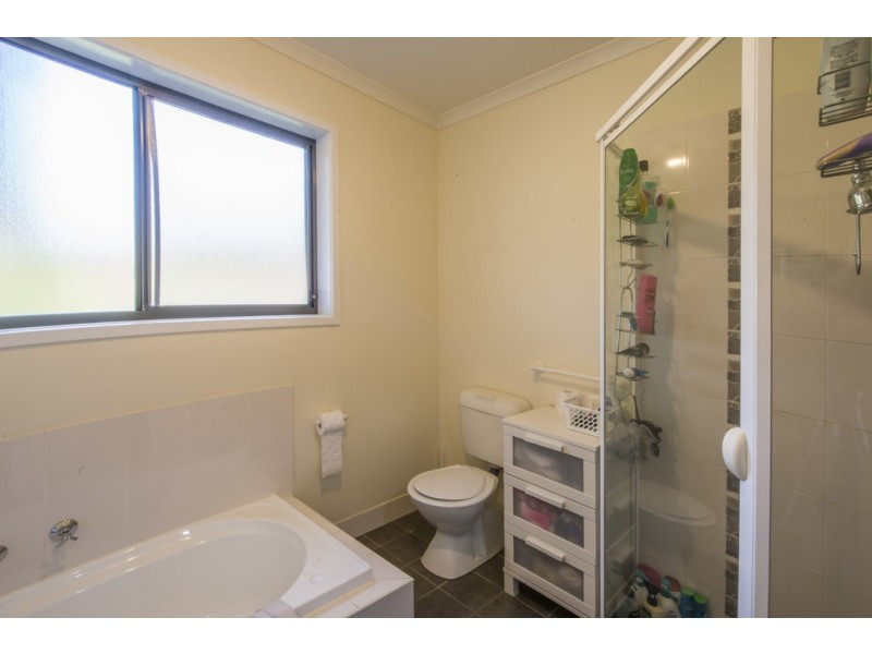 18 ELIZABETH PARADE, Tura Beach NSW 2548