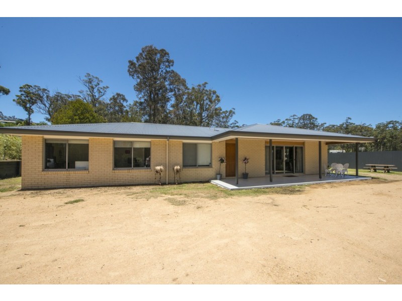 2 GEORGE STREET, South Pambula NSW 2549