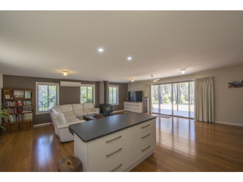 2 GEORGE STREET, South Pambula NSW 2549