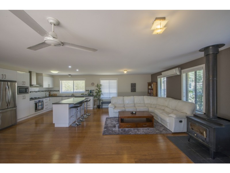 2 GEORGE STREET, South Pambula NSW 2549