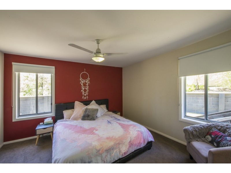 2 GEORGE STREET, South Pambula NSW 2549