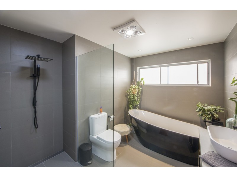 20 PITT STREET, South Pambula NSW 2549