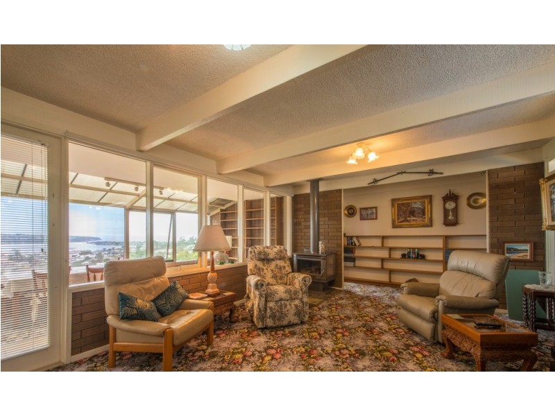 60-62 SAPPHIRE CRESCENT, Merimbula NSW 2548