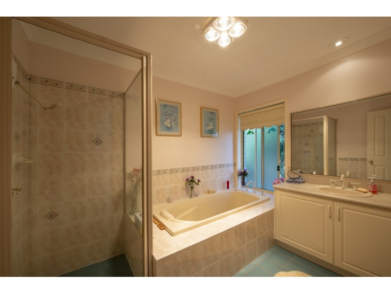 6 THE PENINSULA, Tura Beach NSW 2548