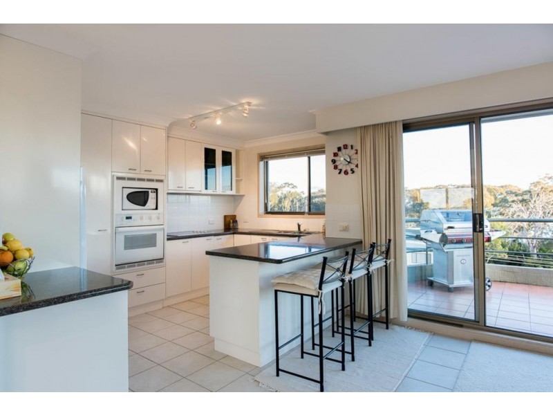 10 LAKEVIEW AVENUE, Merimbula NSW 2548