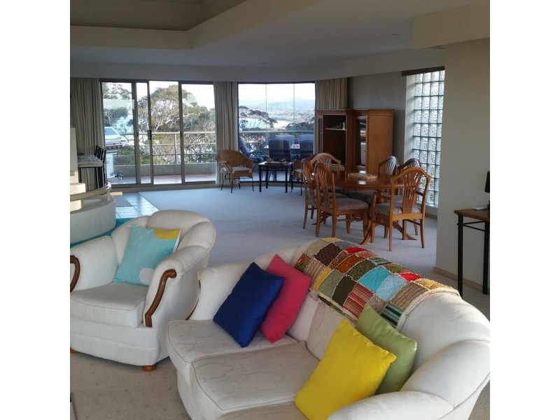 10 LAKEVIEW AVENUE, Merimbula NSW 2548