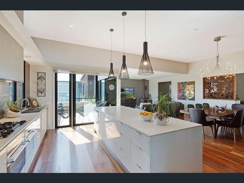 8 ALANNAH CLOSE, Tura Beach NSW 2548