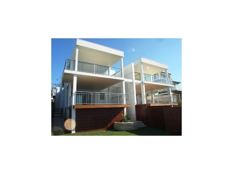 2/6 Oceanview Ave, Merimbula NSW 2548