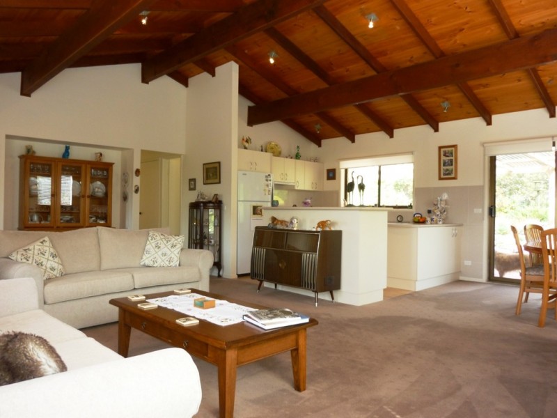 11 Hakea Place, Tura Beach NSW 2548