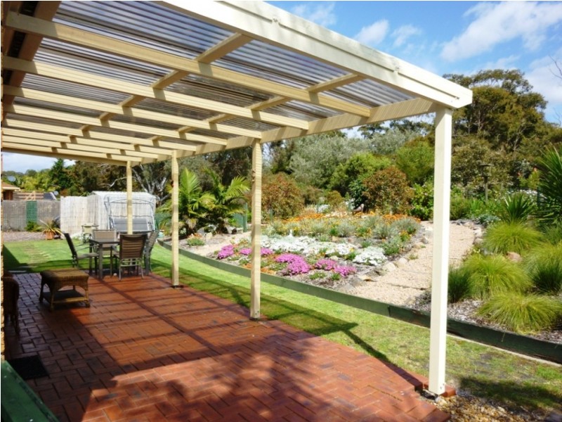 11 Hakea Place, Tura Beach NSW 2548