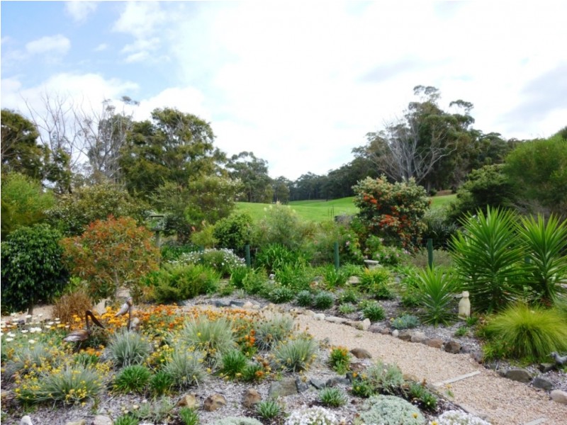 11 Hakea Place, Tura Beach NSW 2548