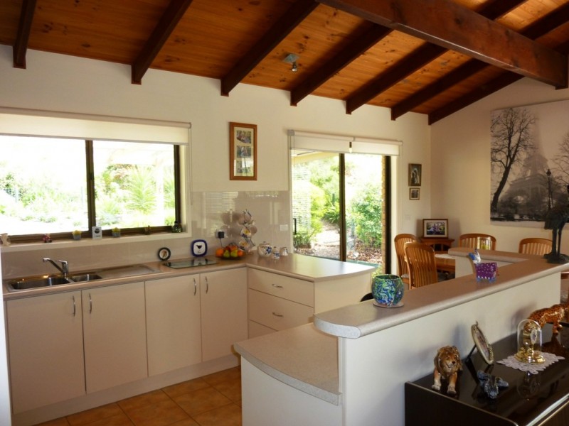 11 Hakea Place, Tura Beach NSW 2548