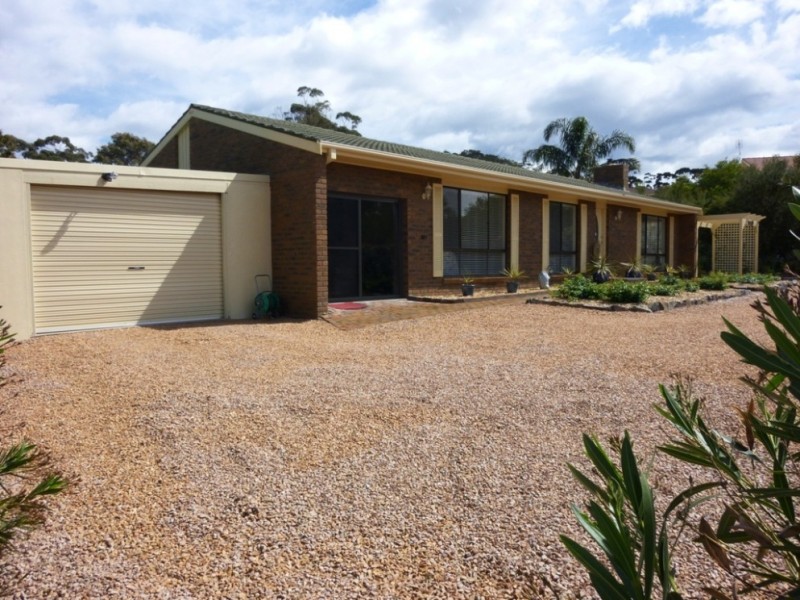 11 Hakea Place, Tura Beach NSW 2548