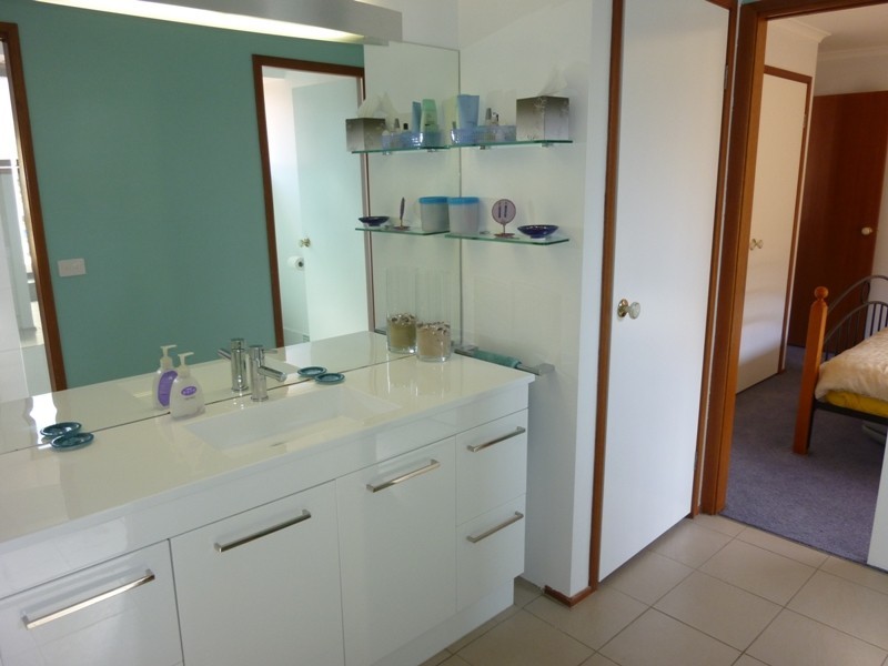 10 Flora Court, Tura Beach NSW 2548