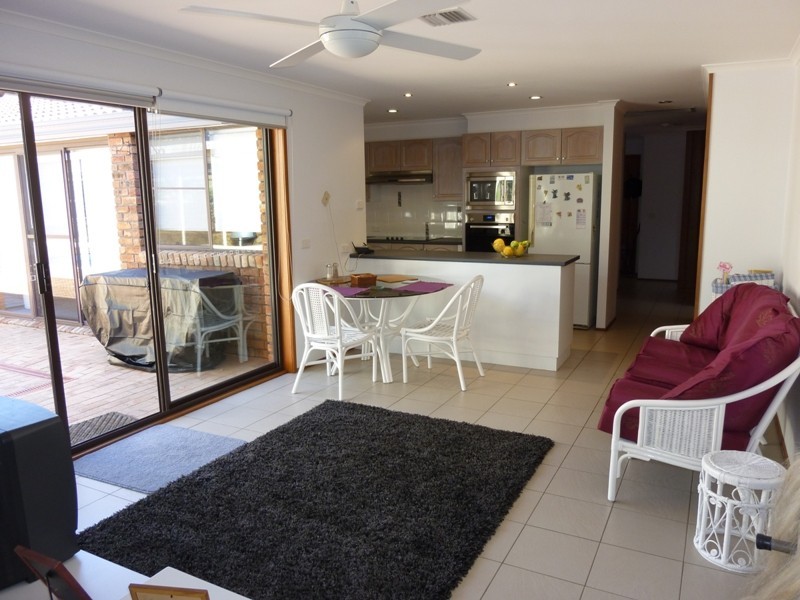 10 Flora Court, Tura Beach NSW 2548