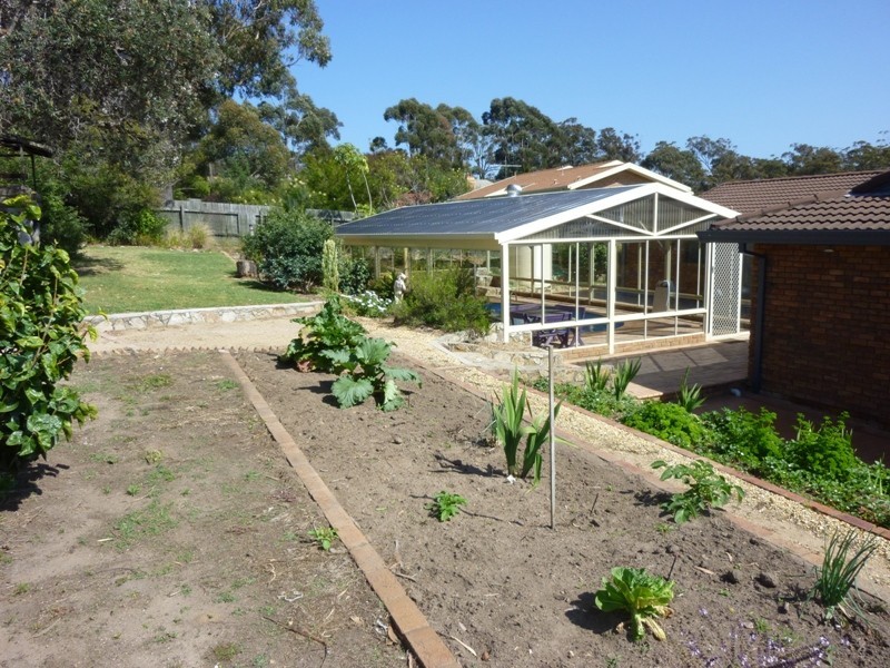 10 Flora Court, Tura Beach NSW 2548