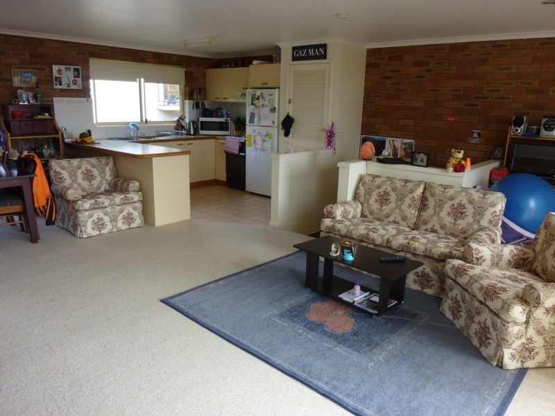 1/7 Tura Circuit, Tura Beach NSW 2548