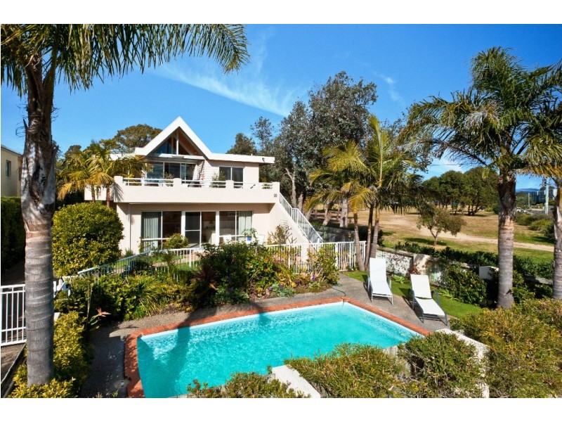 16 Ocean Drive, Merimbula NSW 2548