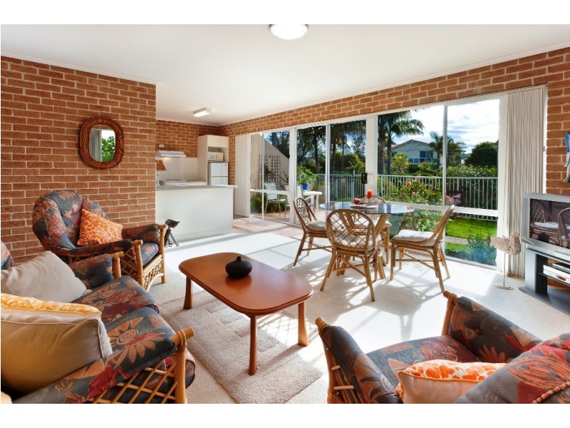16 Ocean Drive, Merimbula NSW 2548