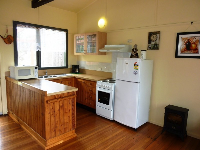 35A Lakeview Avenue, Merimbula NSW 2548