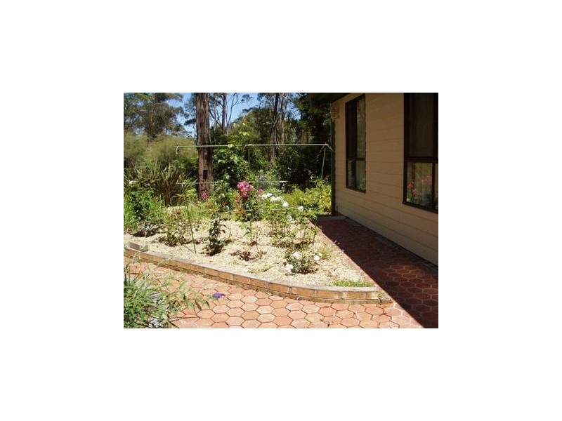 17 Settlers Rd, Greigs Flat NSW 2549