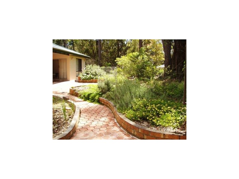 17 Settlers Rd, Greigs Flat NSW 2549