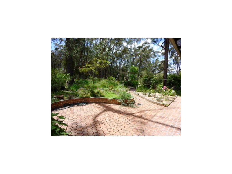 17 Settlers Rd, Greigs Flat NSW 2549