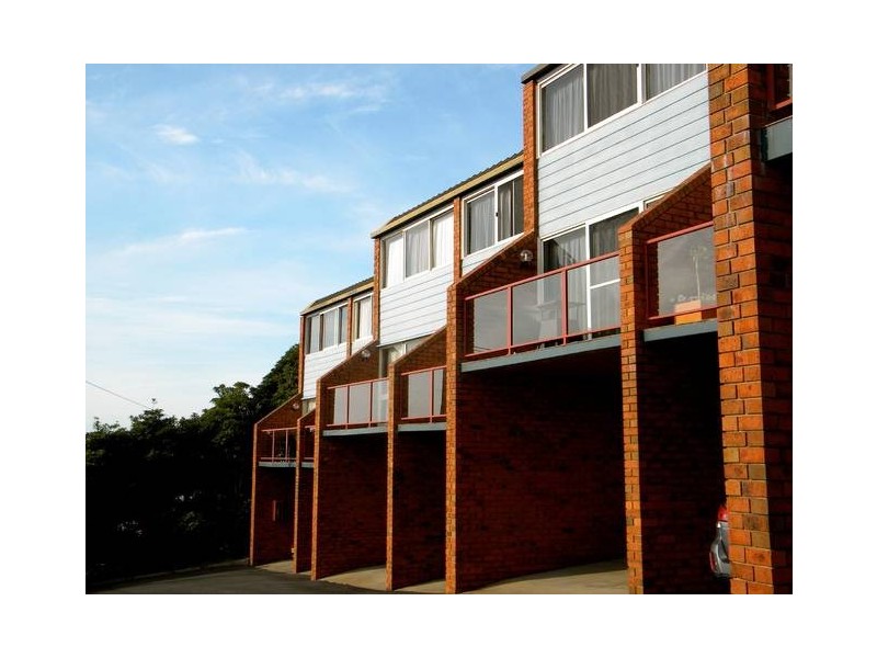 Unit 4/1 /7 Oceanview Avenue, Merimbula NSW 2548