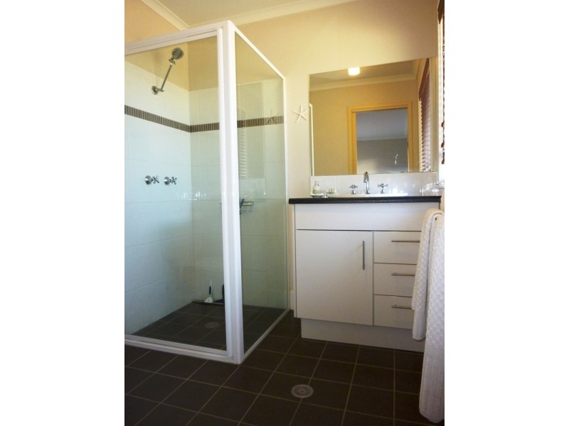 16B Elizabeth Parade, Tura Beach NSW 2548