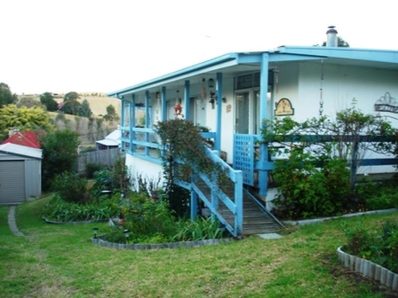 18 Eden Street, Candelo NSW 2550