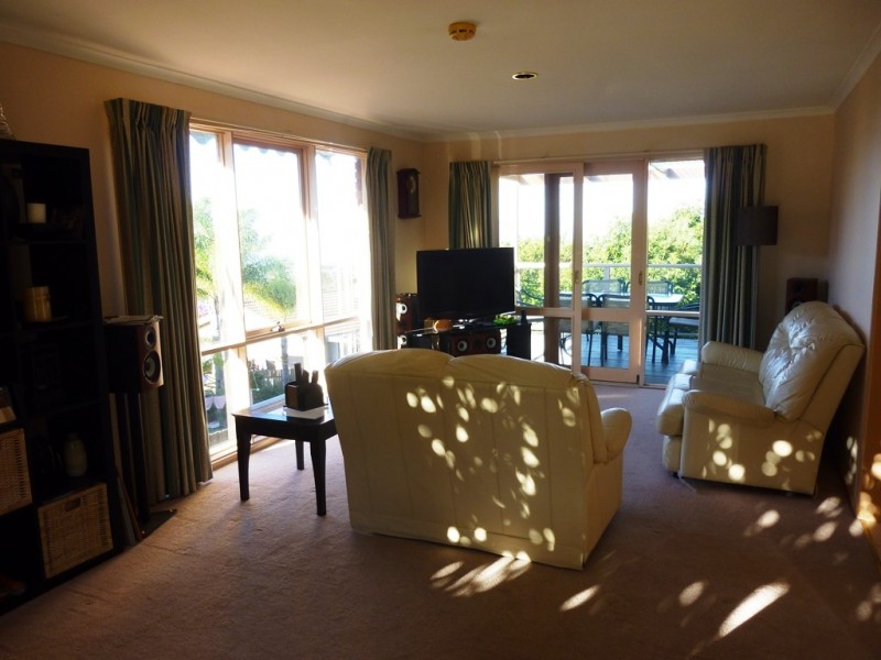 8 Golf Circuit, Tura Beach NSW 2548