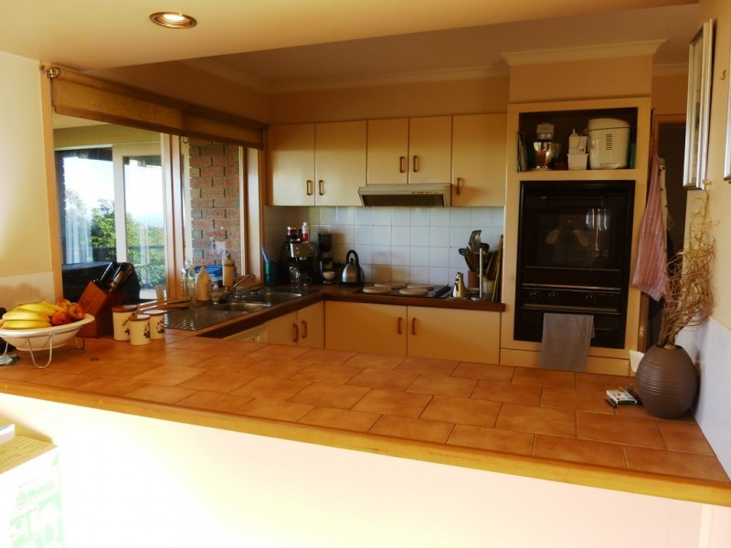 8 Golf Circuit, Tura Beach NSW 2548