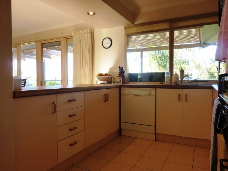 8 Golf Circuit, Tura Beach NSW 2548