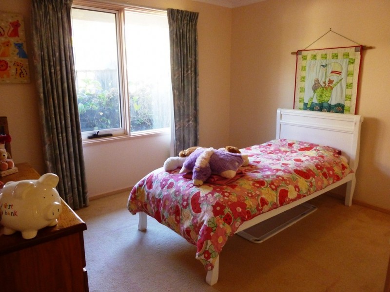 8 Golf Circuit, Tura Beach NSW 2548