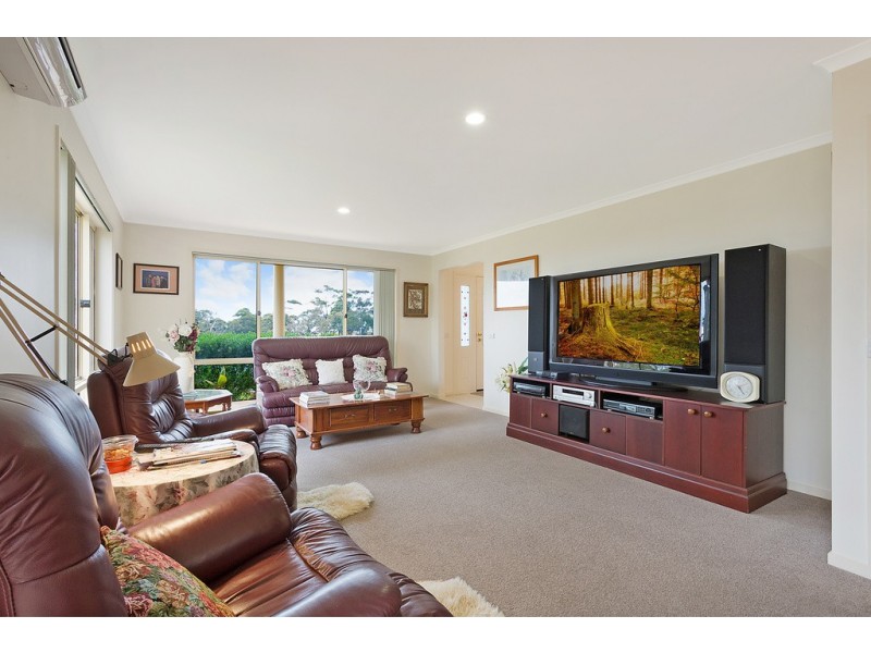 15 Kangaroo Run, Tura Beach NSW 2548