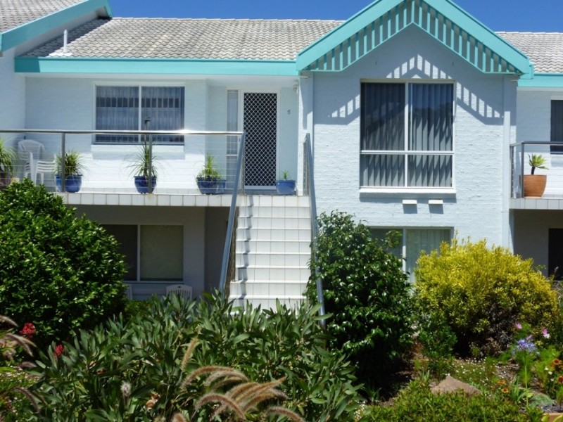 5/18 Surf Circle, Tura Beach NSW 2548