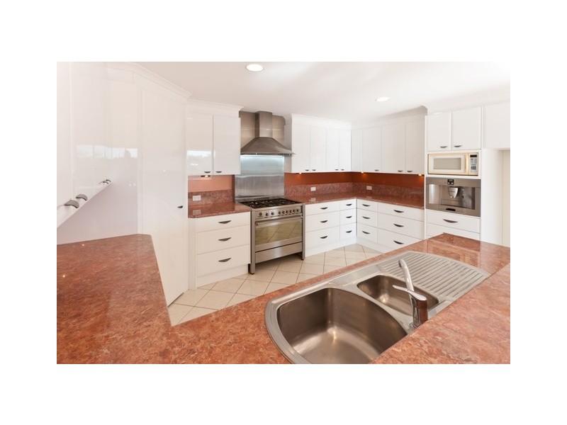 8 Seaview Place, Tura Beach NSW 2548